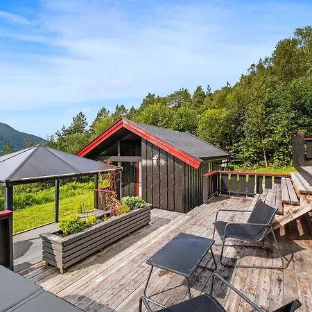 4 Bedroom Cozy In *
