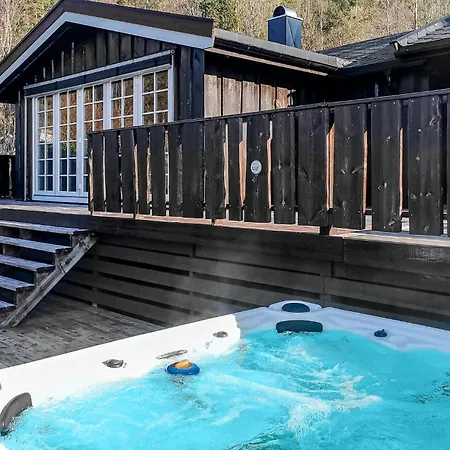 4 Bedroom Cozy In *