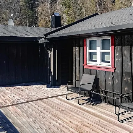 4 Bedroom Cozy In *