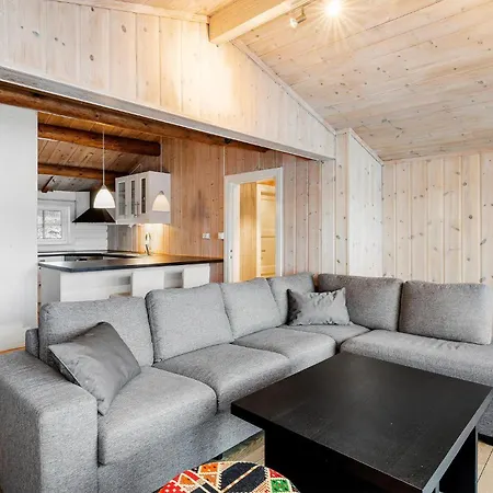 4 Bedroom Cozy In